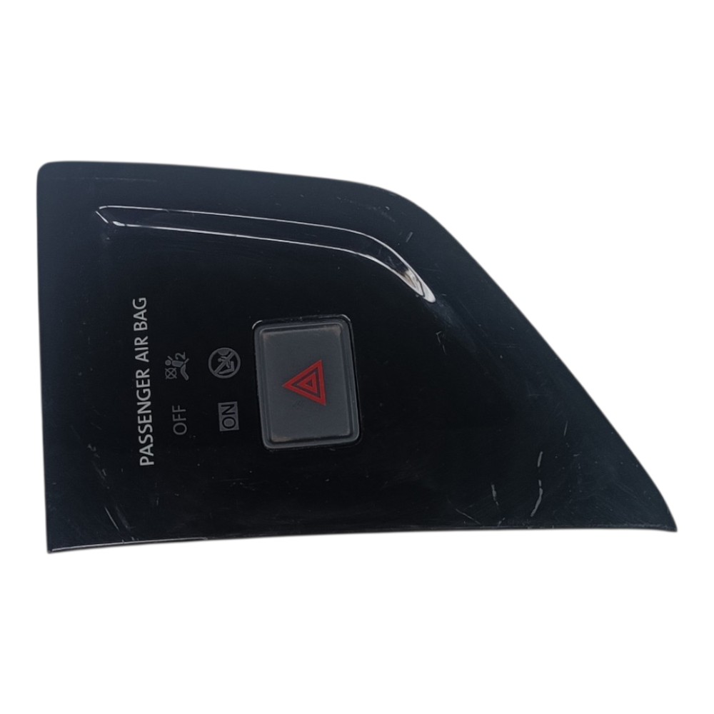 Botão Interruptor Pisca Alerta C/moldura Vw Polo 2021 Preto 2