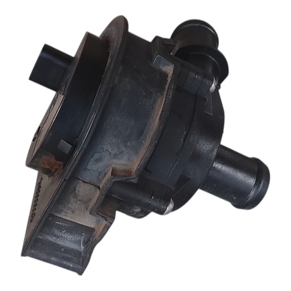 Bomba de agua auxiliar Volkswagen Tcross 2023