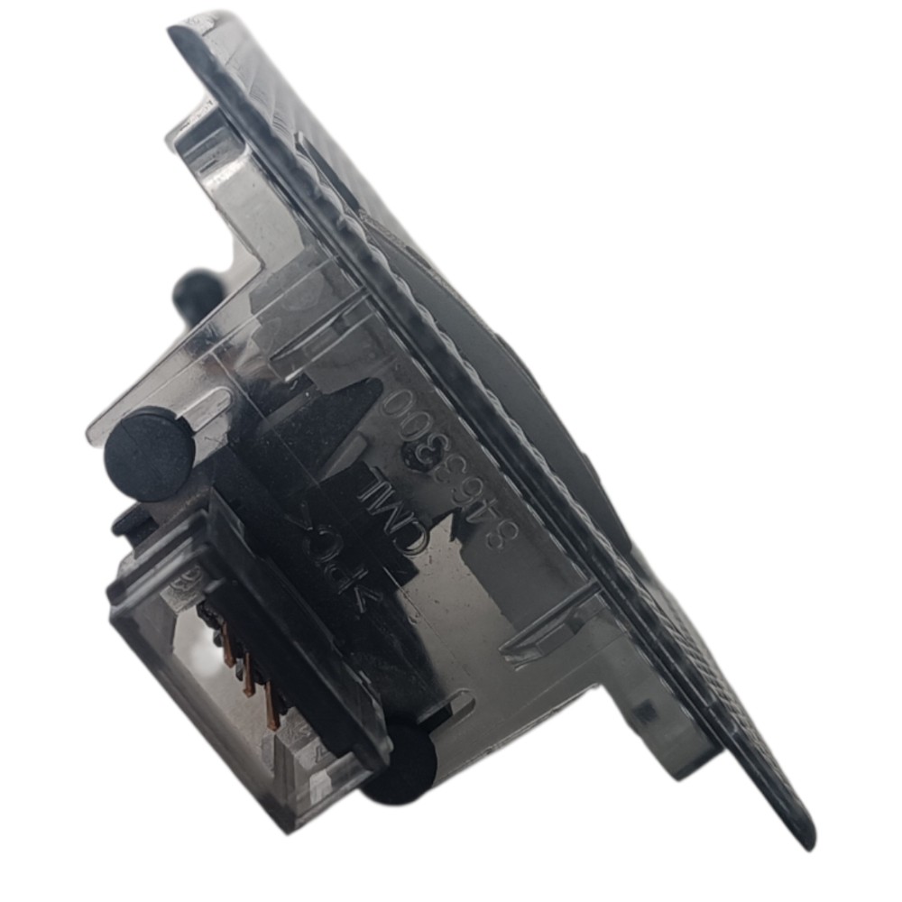 Lanterna Luz Teto Cortesia Chevrolet Tracker 2020 2023 3