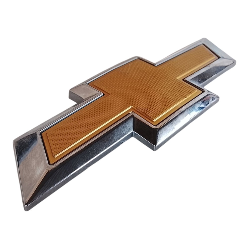 Emblema Tampa Traseira Chevrolet Onix 2020 2021 2022 2023 Dourado 4
