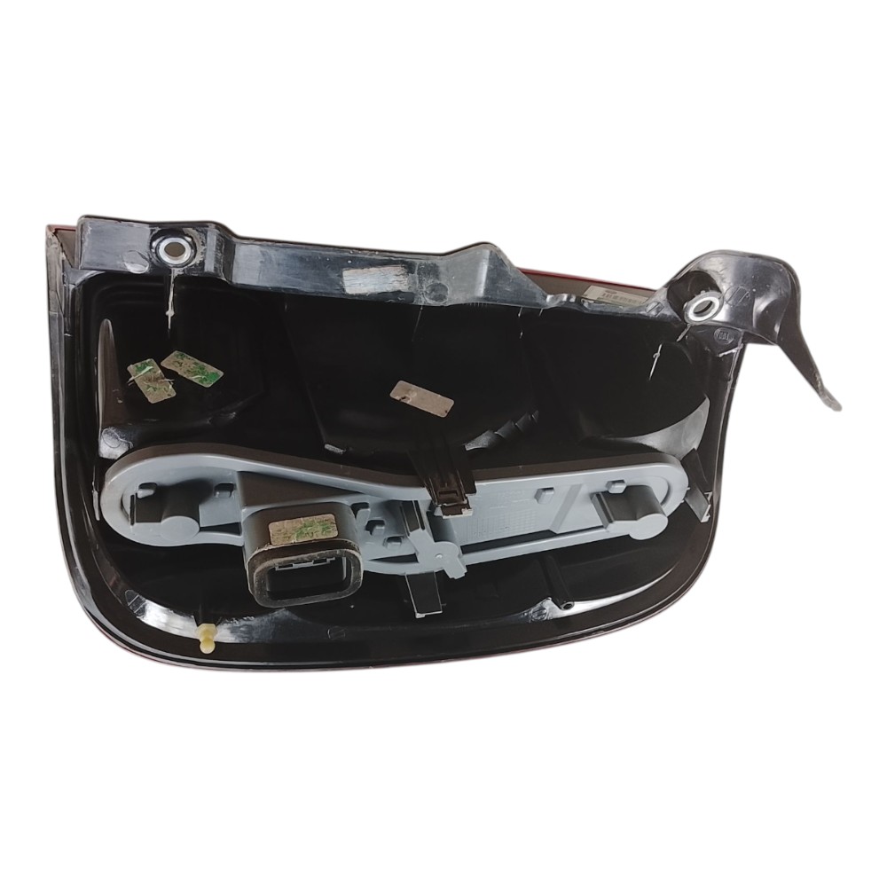 Laterna Traseira Fiat Uno 2011 2012 L E