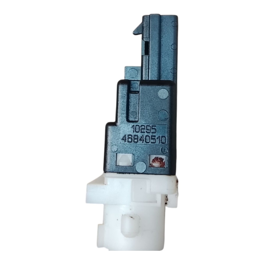 Interruptor Pedal Sensor Luz Fiat Strada 2015 2016 9