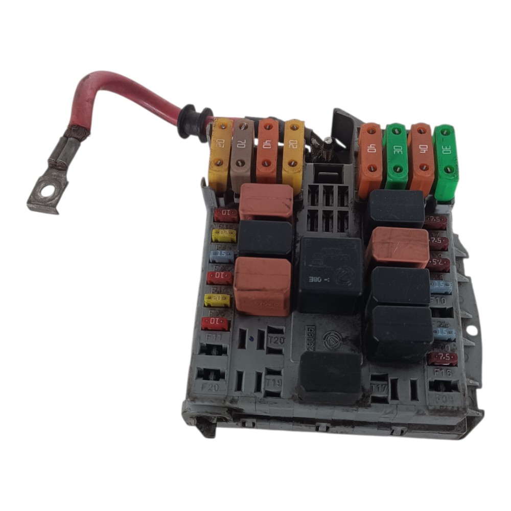 Caixa Fusíveis 1.4 Fiat Linea Punto 2