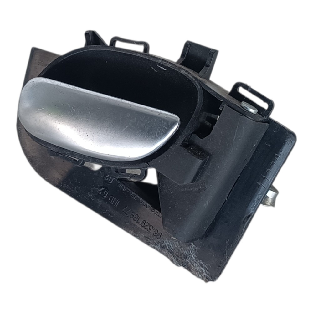 Maçaneta Interna Dianteira Direita Peugeot 207 2008 2011 Preto Dianteira 1