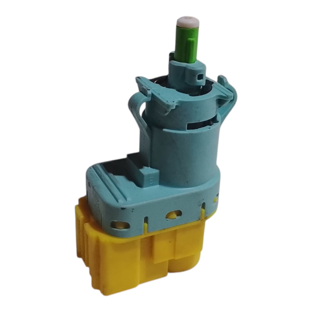 Interruptor Luz De Freio Fiat Mobi 2015 2020 2