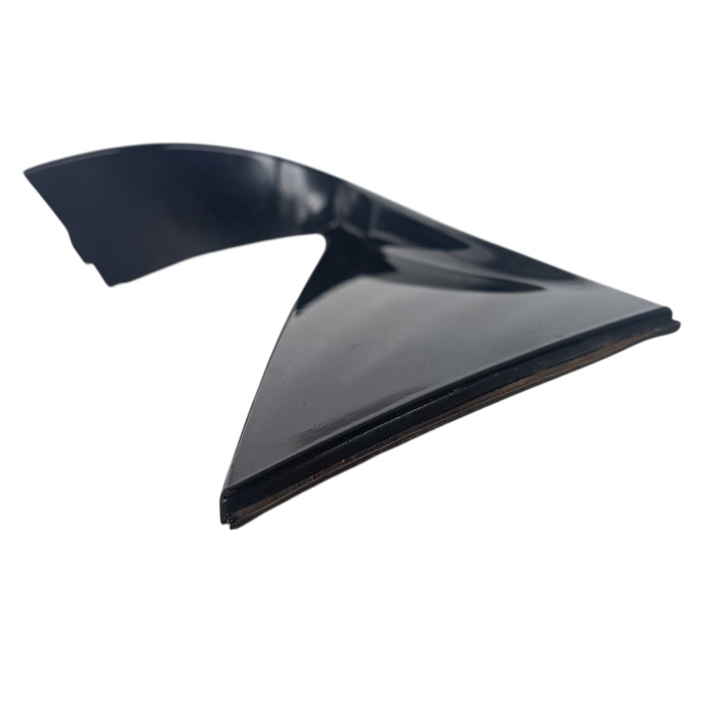 Acabamento Aerofólio Lado Direito Gm Tracker 2020 2024 2