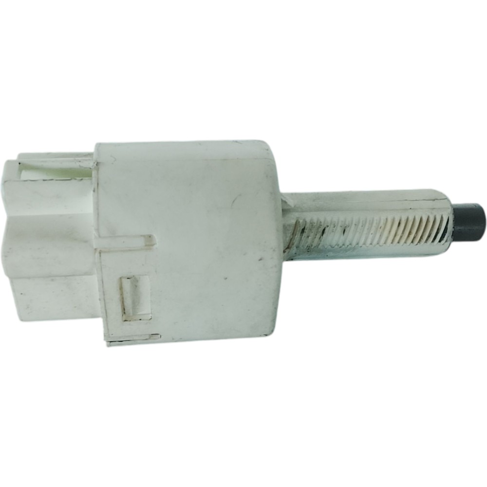Interruptor de pedal freio Toyota etios 2015 5