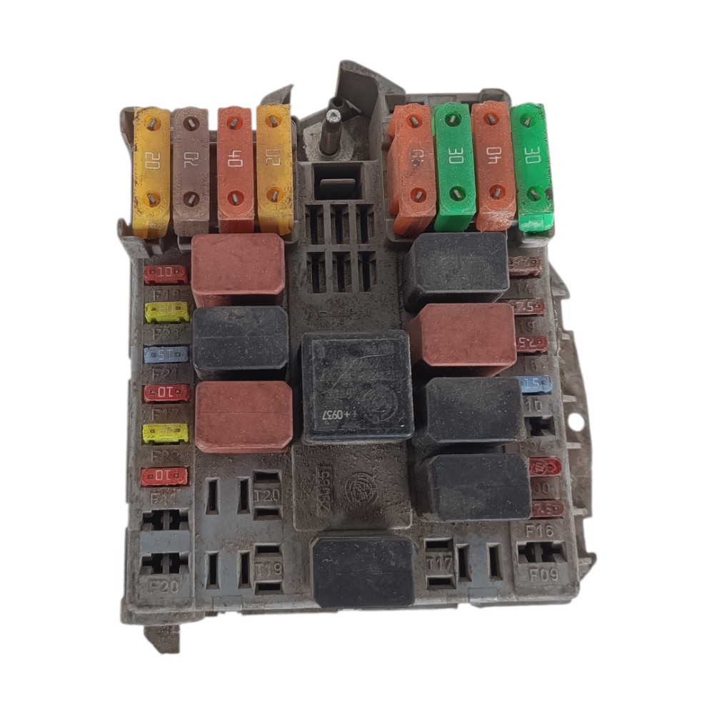 Caixa fusível 1.4 gas Fiat linea punto 2009 2011