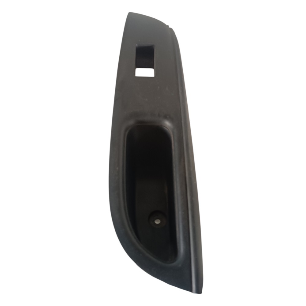 Moldura Botão Vidro Traseiro Esquerdo Nissan Versa 2012 2019