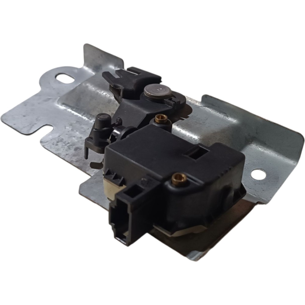 Fechadura de Tampa de Porta Malas Volkswagen Polo 2007 2008 1