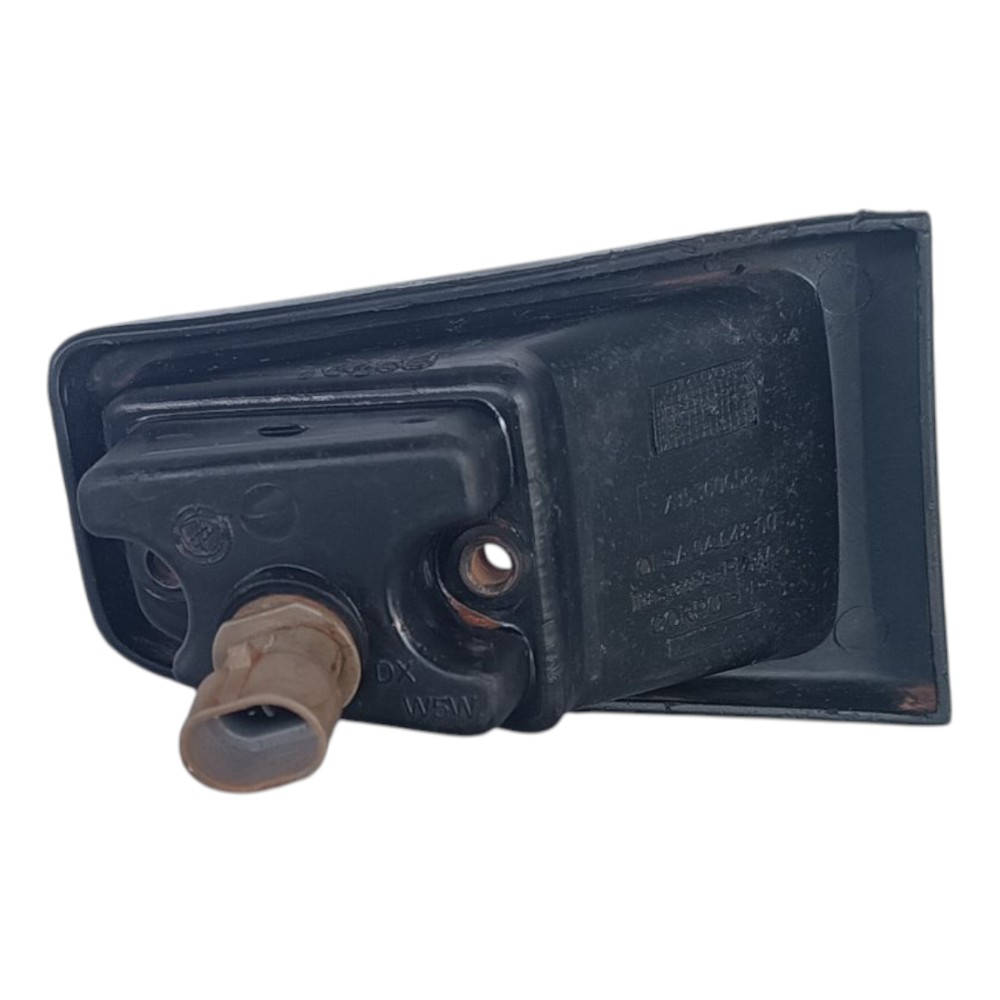 Luz Farol De Placa Fiat Strada 2011 2020 Traseiro Direito 4