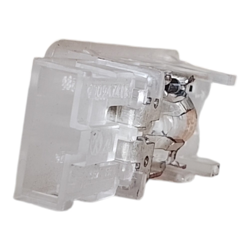 Luz cortesia interna tampa traseira VW Polo 2020
