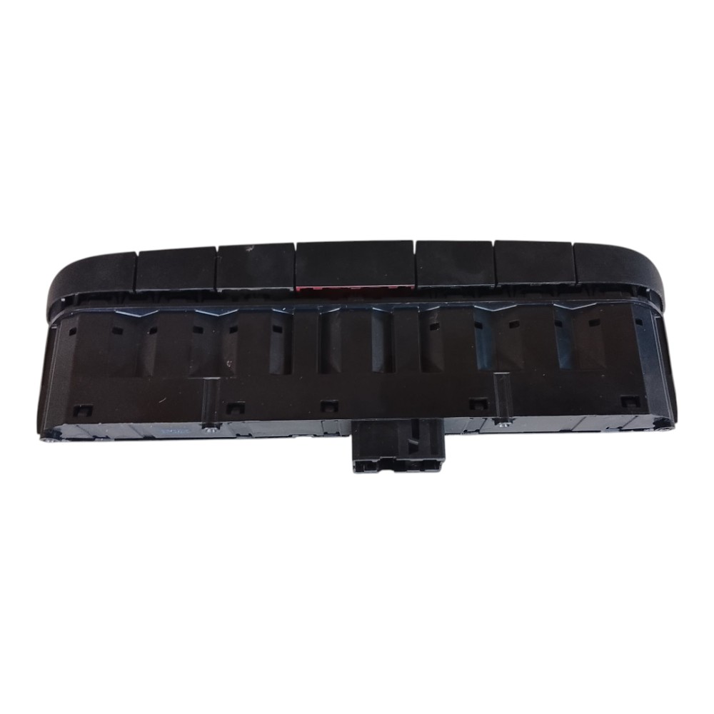 Botão pisca alerta desembaçador fiat mobi 2016 5