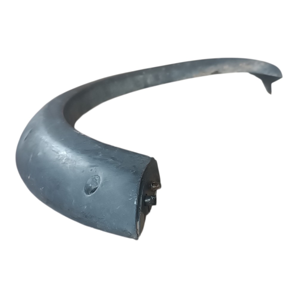 Aplique do Paralama Fiat Strada 2006 Dianteiro Esquerda