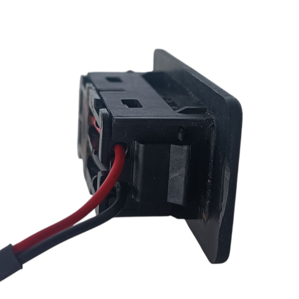 Interruptor Liberação Porta Malas Tracker Onix Montana Gm 4