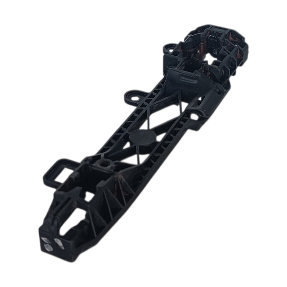 Suporte Maçaneta Externa Dianteira Direita Gm Tracker 22/24 Preta Dianteira 1