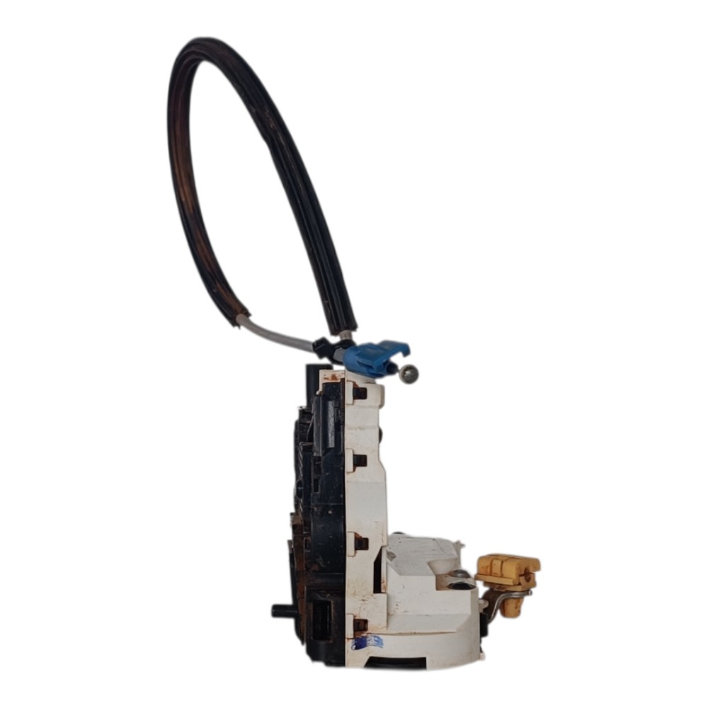 Fechadura Porta Traseira Esquerd Chevrolet Tracker 2021 2024 3