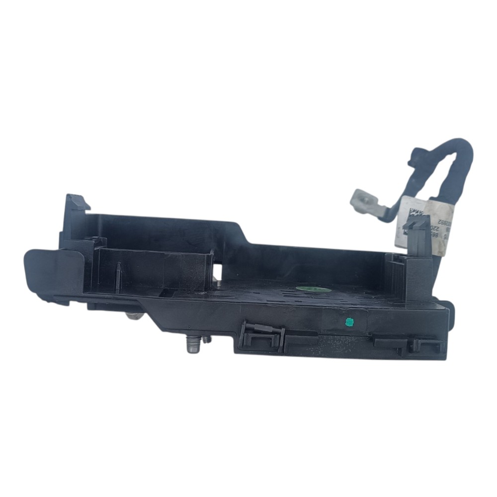 Terminal Da Bateria Negativo Chevrolet Tracker 2022 2023 3