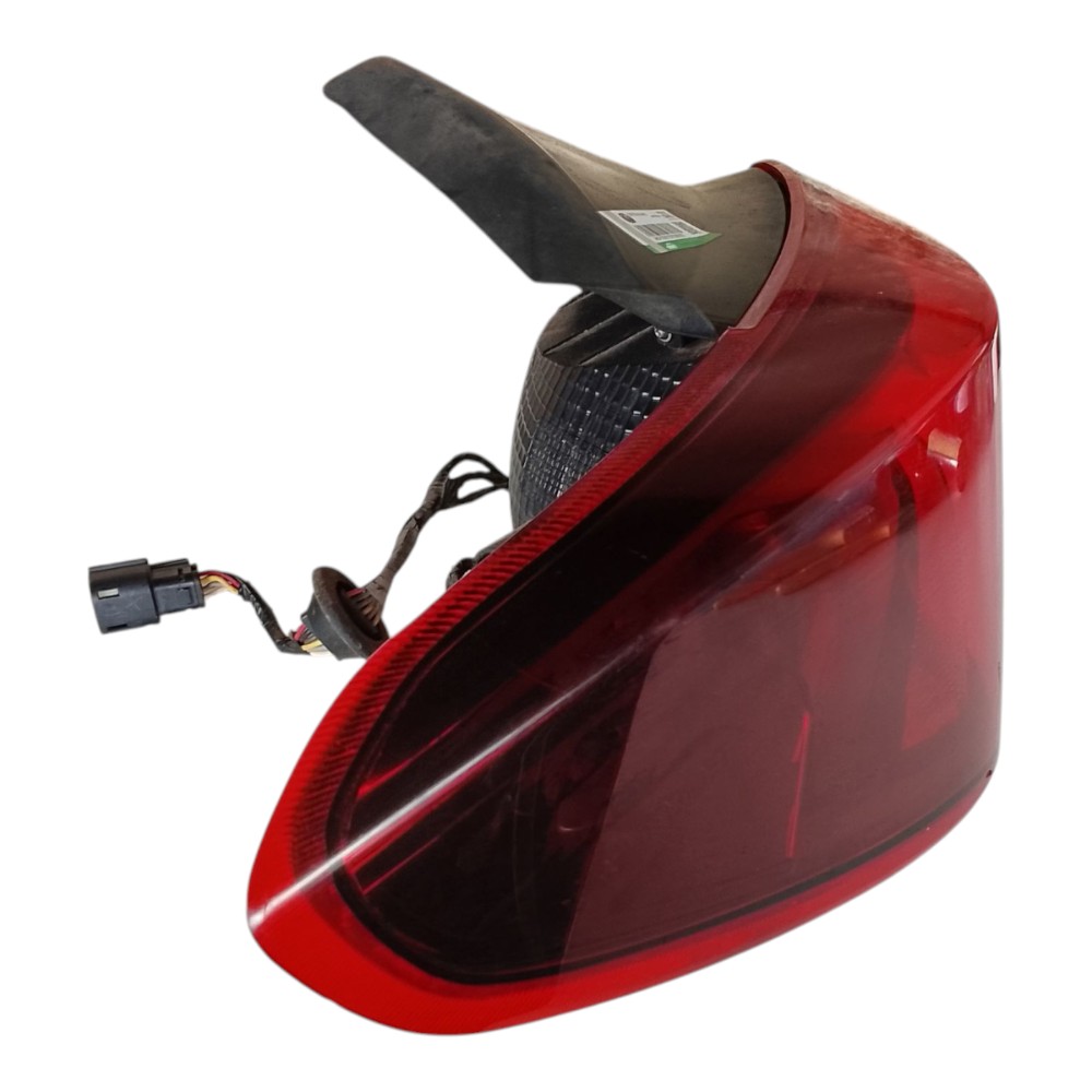 Laterna Chevrolet Onix 2022 Traseira L E 2