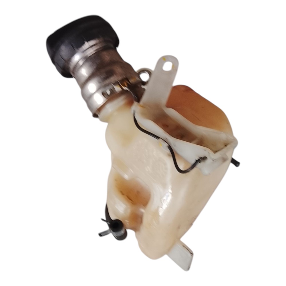 Reservatório partida a frio Toyota Etios sedan 2015