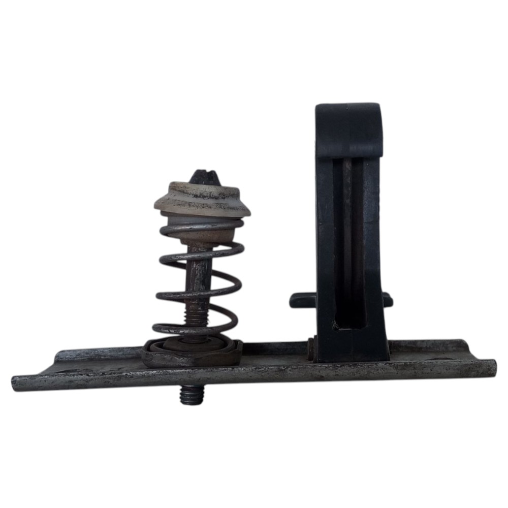 Trava Trinco Superior Capô Strada 2014 2015 2016 2019 1