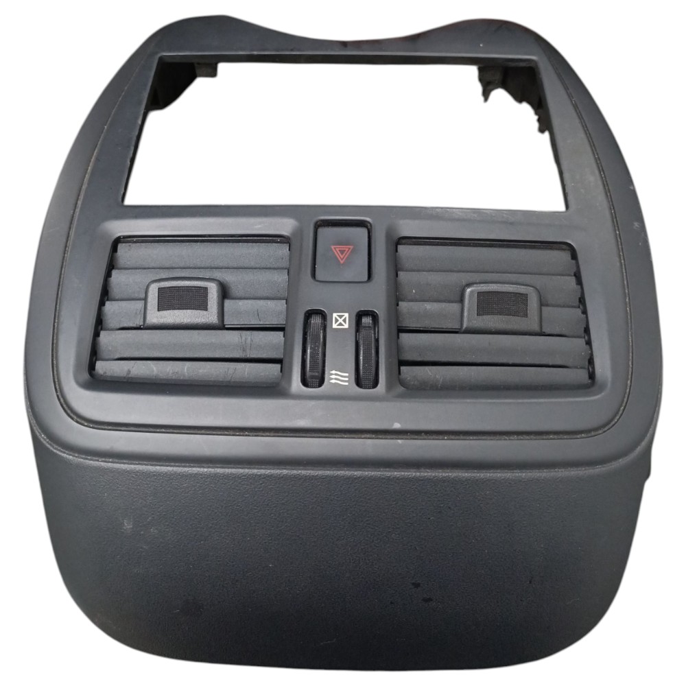 Moldura Central Com Difusor De Ar E Pisca Nissan Versa 2018