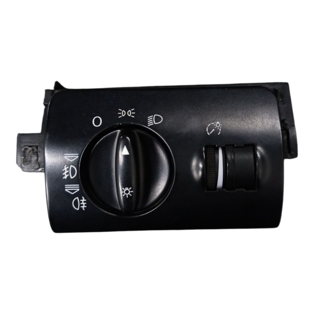 Botão comando do farol Audi A6  2000