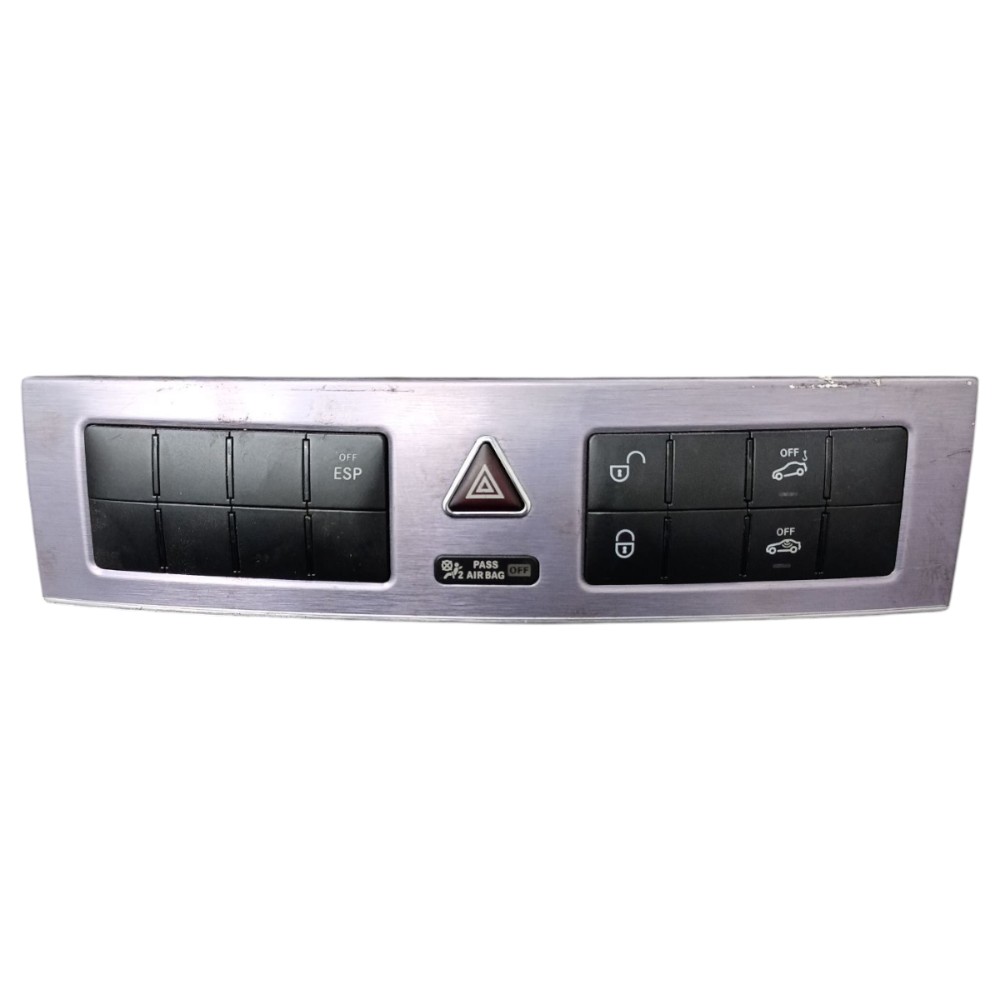Trava Porta E Botão  Pisca Alerta Mercedes Clc200 2010 2011