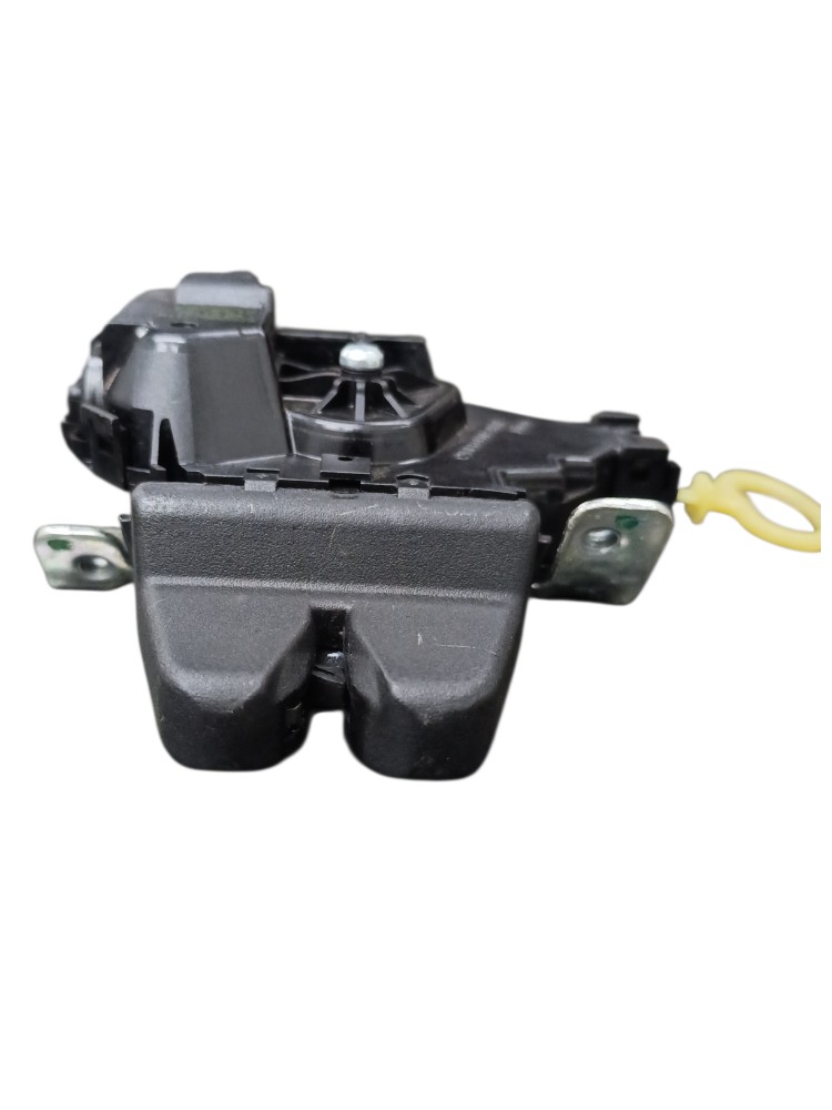 Fechadura Tampa Traseira Mercedes Benz C200 C180 2022