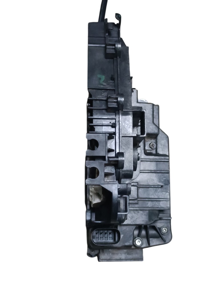 Fechadura porta dianteira direit Mercedes c180 c200 2015 4