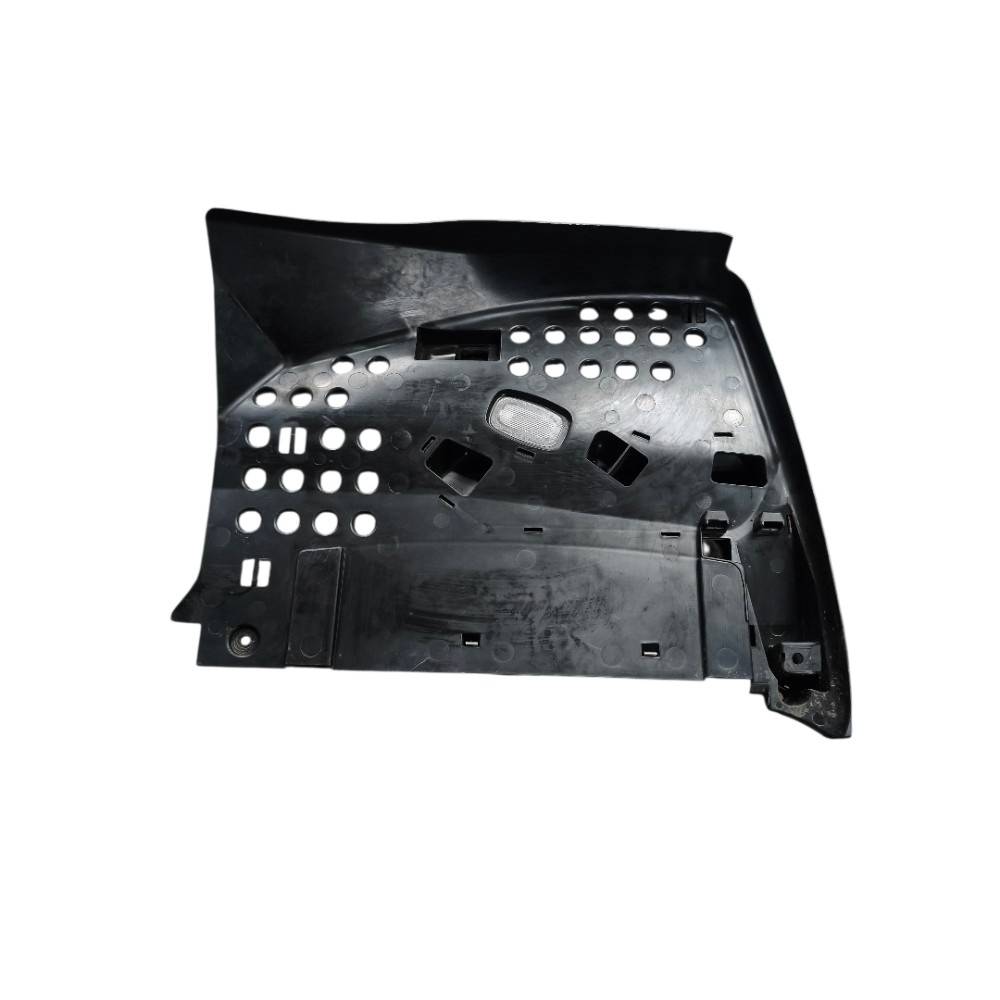 Painel Cobertura Inferior Direito Mercedes C300 2019 2021 Preto