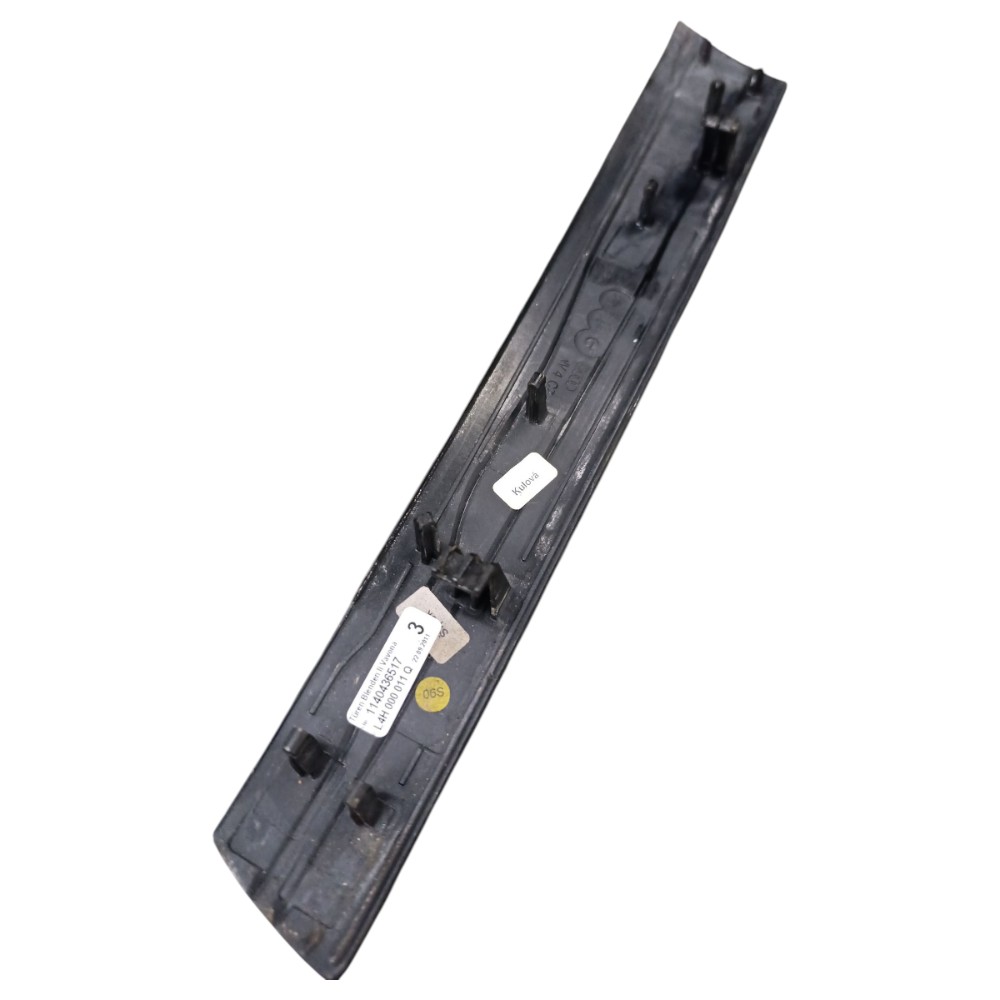 FRISO porta traseira esquerd Audi A8 2011 5