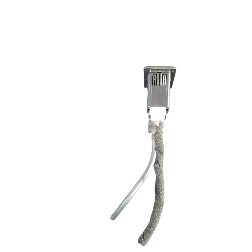Entrada Usb C/Chicote Nissan Kicks 2016 2020