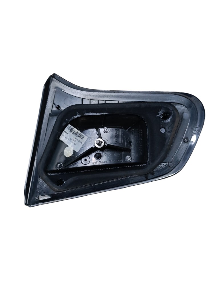 Lanterna da tampa traseira esquerd Citroen C3 2016 2