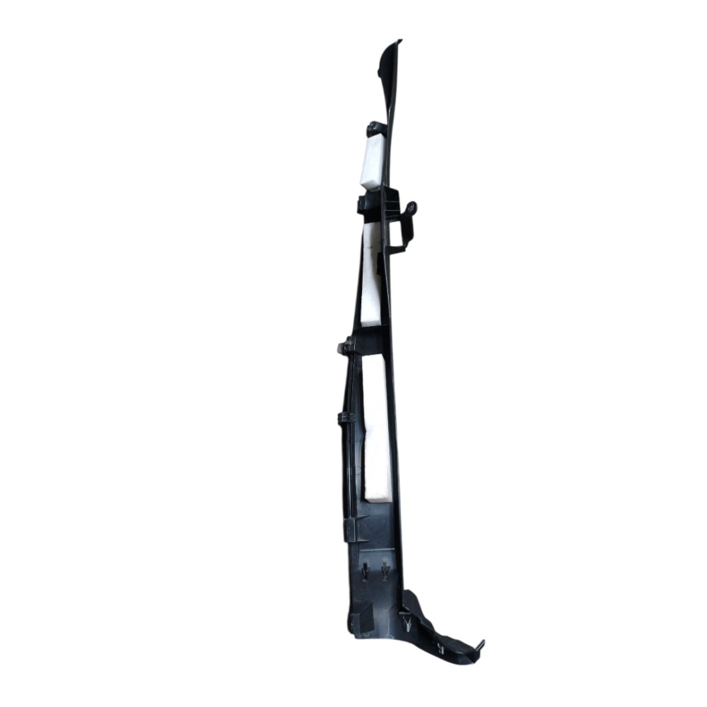 Moldura Lateral Traseira Esquerda Mercedes C180 2017 2020 Preto 5