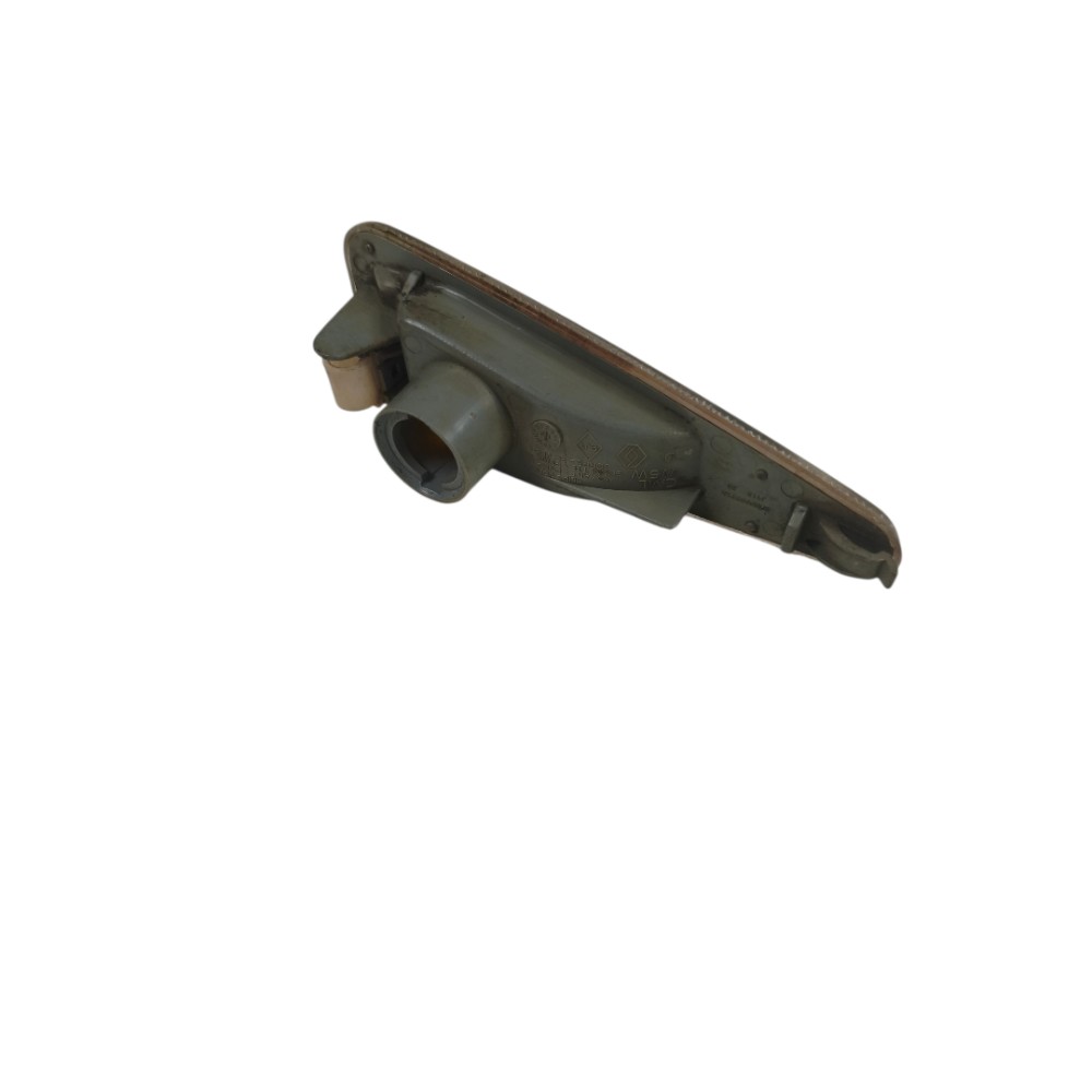 Pisca Paralama Direito Lateral L Renault Sandero 2012 A 2014 3