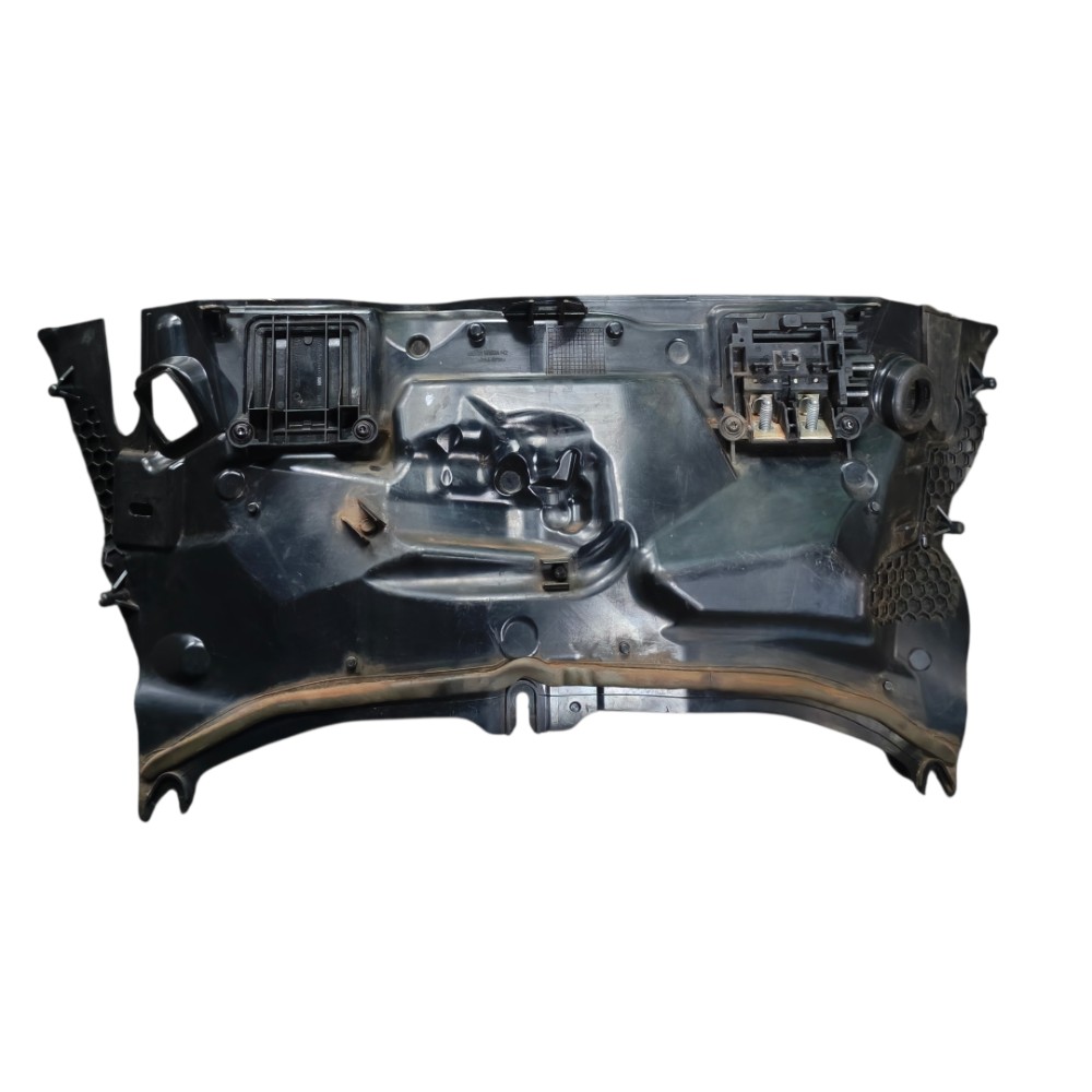 Escudo Térmico Divisória Central C Motor Mercedes C300 2015 Preto
