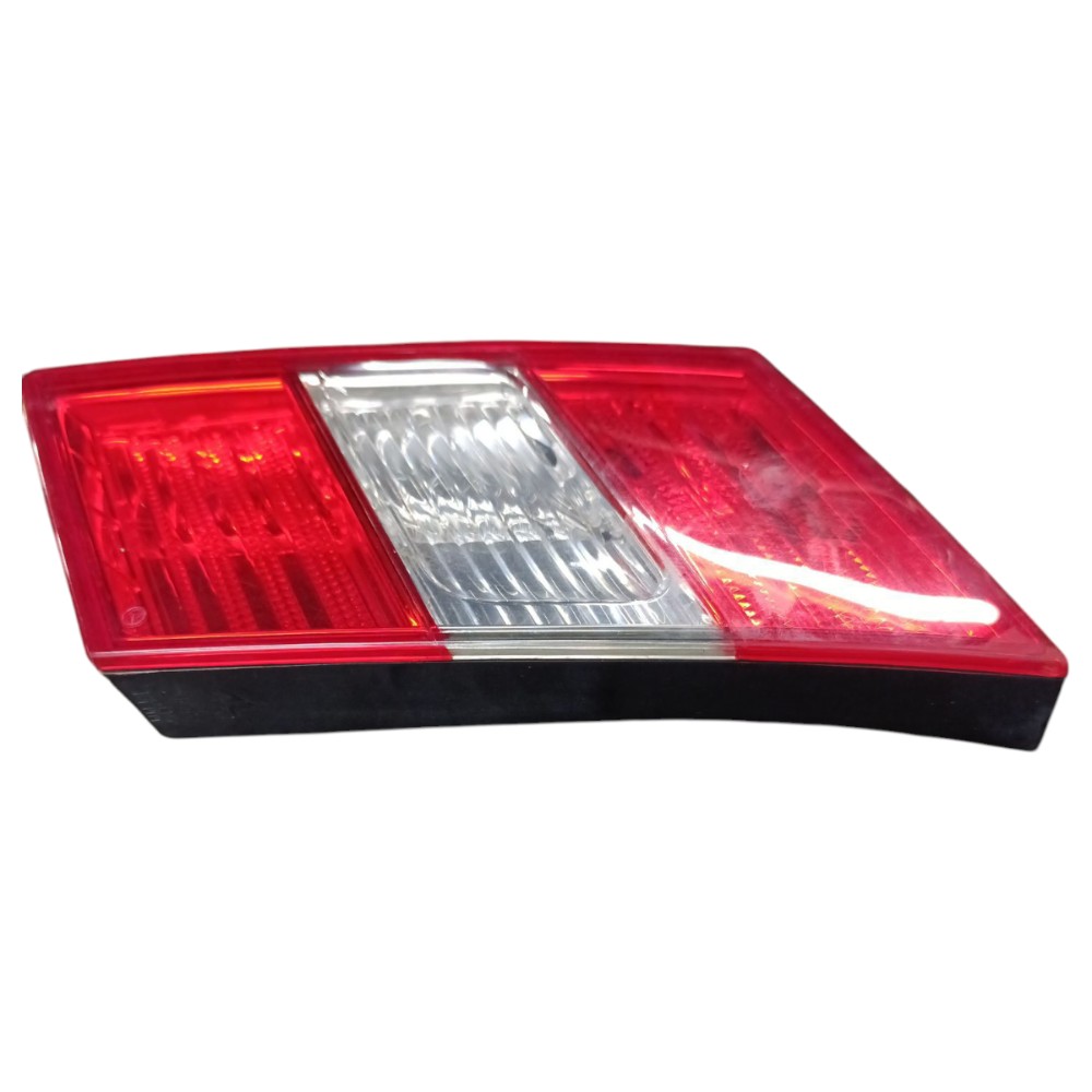 Lanterna Tampa Traseira Lado Direit Mercedes Clc200 2010 Vermelho E Transparente 9