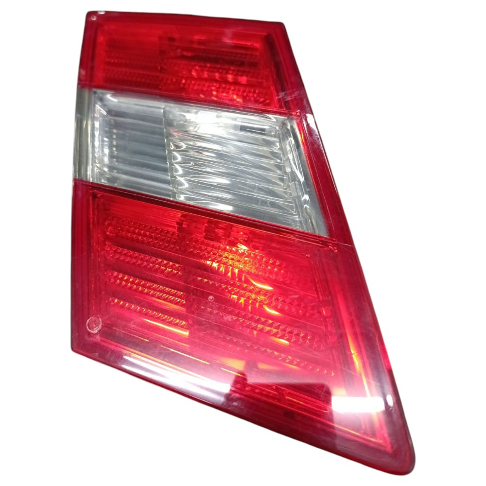 Lanterna Tampa Traseira Esquerd Mercedes Clc200 2010 2011 Esquerdo/motorista 9