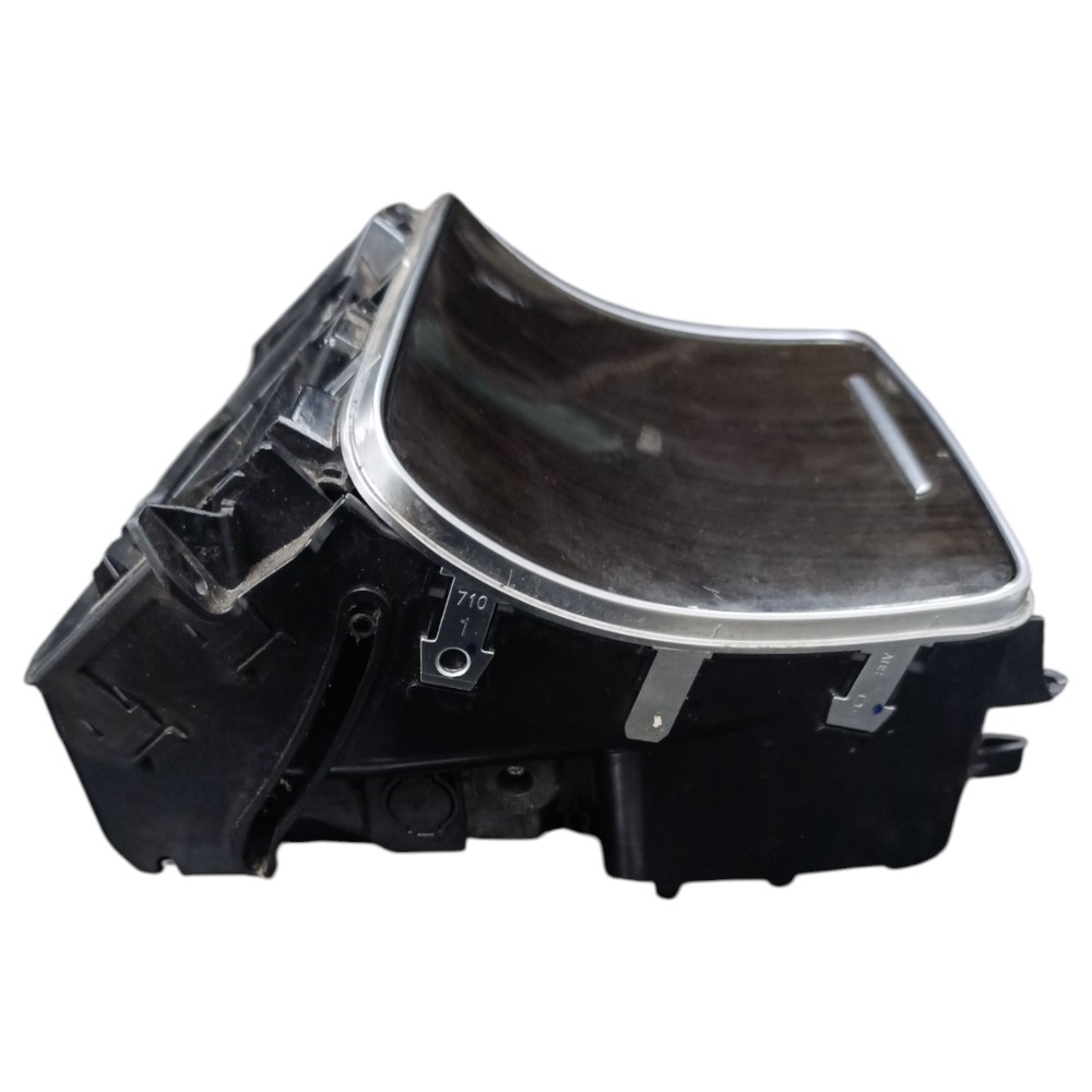 Porta objetos console central Mercedez CLC200 2010 3