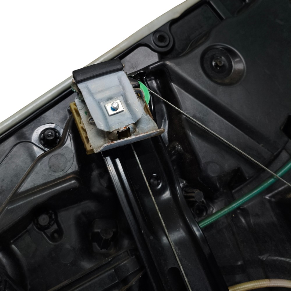 Máquina Vidro Dianteira Esquerda Mercedes C300 2015 2018 4