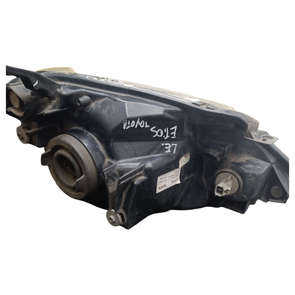 Farol Dianteiro Lado Esquerd Toyota Etios 2014 Esquerdo/motorista 4