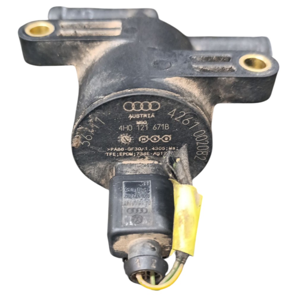 Bomba De Água Auxiliar Audi A8 2011