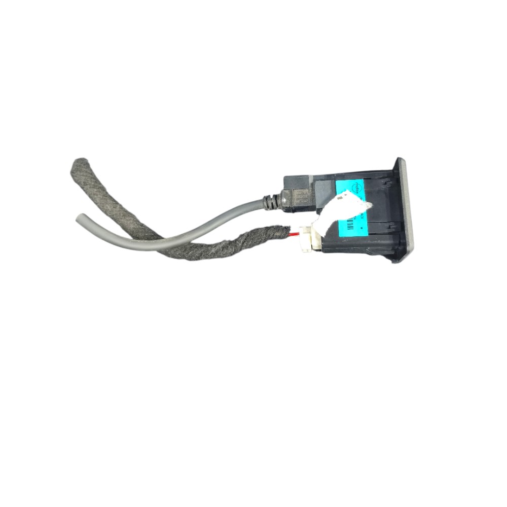 Entrada Usb C/Chicote Nissan Kicks 2016 2020 5