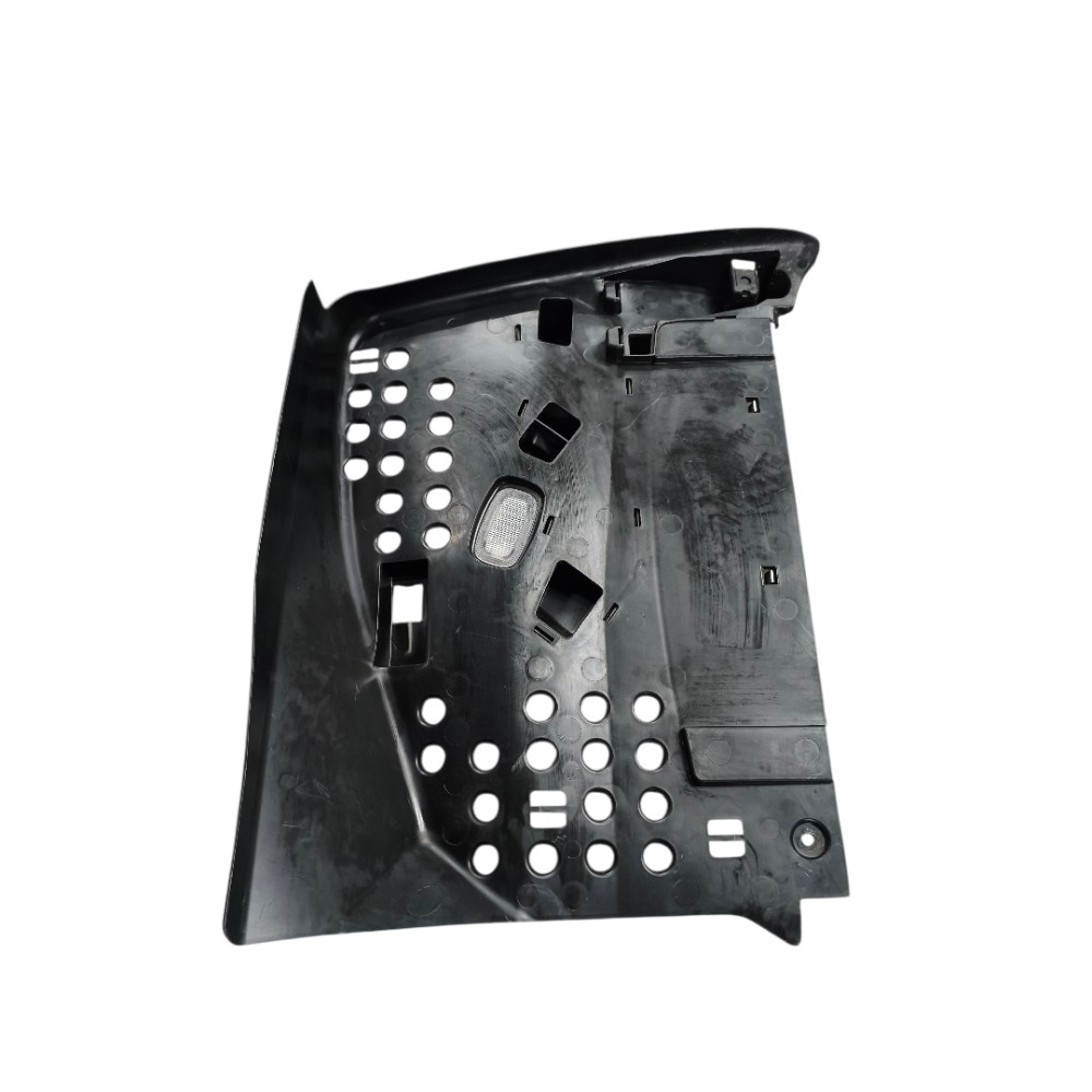 Painel Cobertura Inferior Direito Mercedes C300 2019 2021 Preto 3