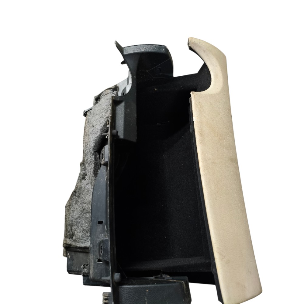 Porta Luvas Mercedes C180 C200 C250 2018 2021 4